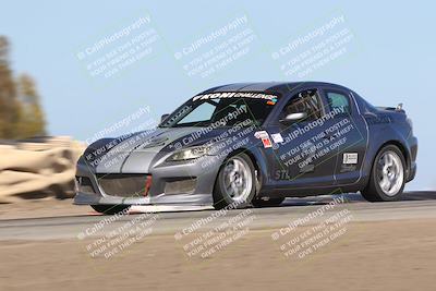 media/Oct-26-2025-CalClub SCCA (Sun) [[8ce1e69566]]/Group 2/Grapevine/